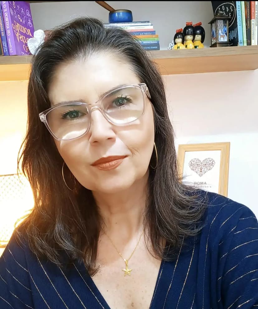 Claudia - Facilitadora do Curso Códigos da Alma
